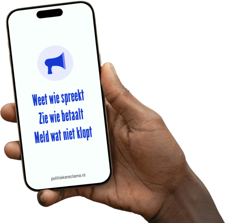 Hand met telefoon die een politieke reclame toont